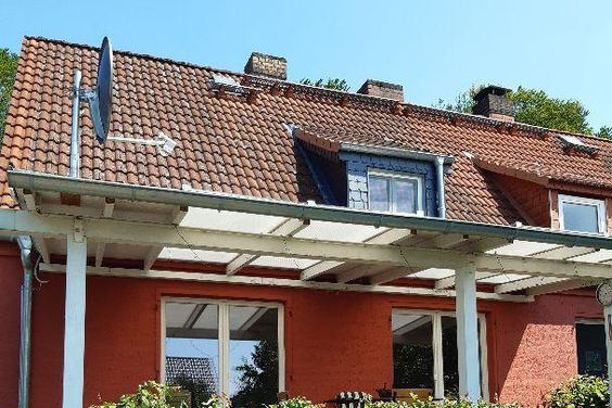 Doppelhaushälfte mit überdachter Terrasse