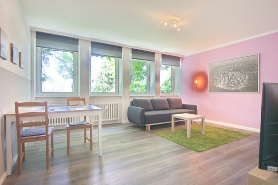 Attraktive möblierte und komplett ausgestattete Wohnung mit zwei Schlafzimmern und Internetzugang in Gelsenkirchen-Buer