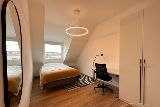 **Modernes WG-Zimmer in Alt -Saarbrücken**