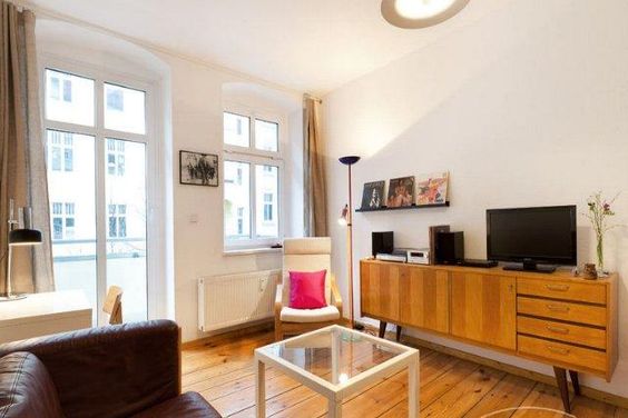 Moderne 1-Zimmer-Wohnung mit Balkon in Friedrichshain, möbliert