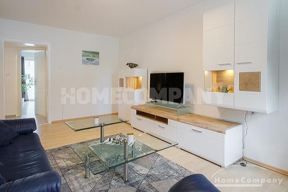 Möblierte 3-Zimmer-Wohnung mit Balkon in Schwabing