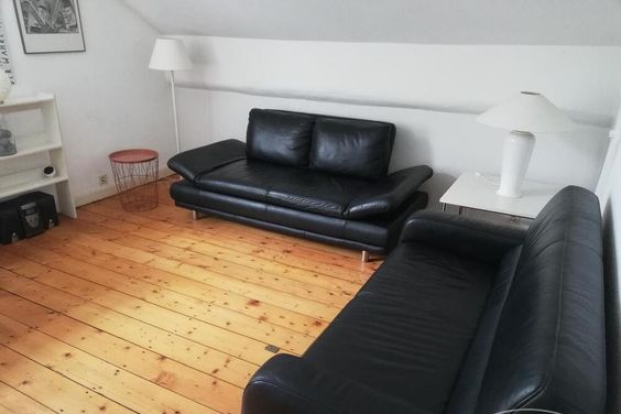 Möblierte 2,5-Zimmer-Dachgeschosswohnung in der City von Bonn-Bad Godesberg!