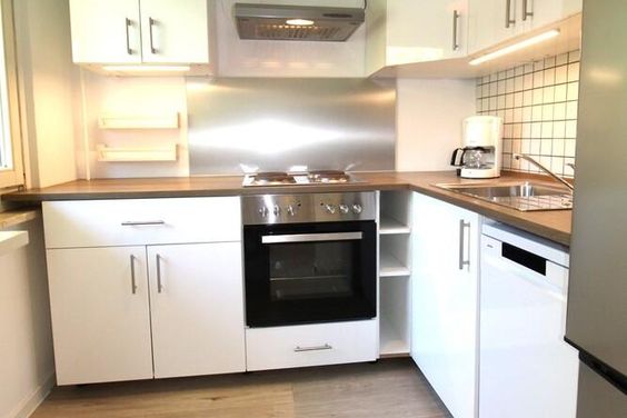 Möbliert / Furnished 3-Zimmer Apartment in Dresden – Strehlen / 5 Personen