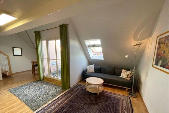 Möbliert Maisonette-Apartment mit Dachterrasse in Dresden-Seidnitz!