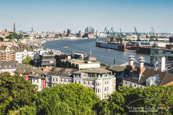 Möbliertes Apartment mit grandiosem Blick über den Hamburger Hafen