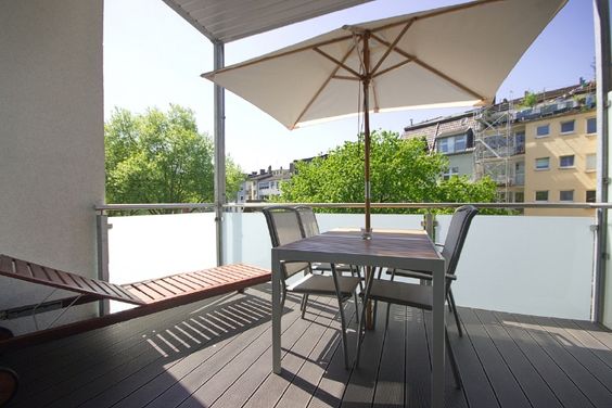 Highlight in the heart of Rüttenscheid: Generously proportioned apartment with top quality fittings and balcony terrace