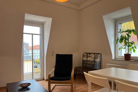 Möbliert / Furnished 2-Zimmer Apartment in Dresden-Leuben 4 Personen