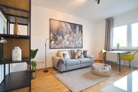 Stylish, fully fitted apartment near Rüttenscheider Straße, with wi-fi, parquet flooring, balcony and quiet bedroom