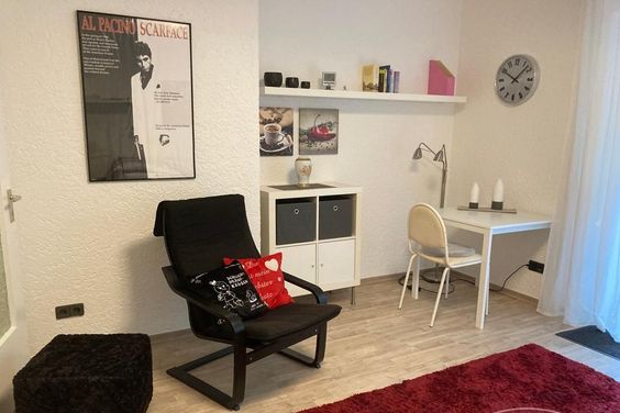 * Schöne Einzimmerwohnung mit Terrasse in ruhiger Seitenstraße in Dudweiler*