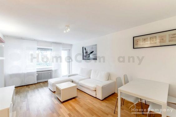 ***Sehr hübsche möblierte 1-5 Zimmer-Wohnung mit Balkon in Denning