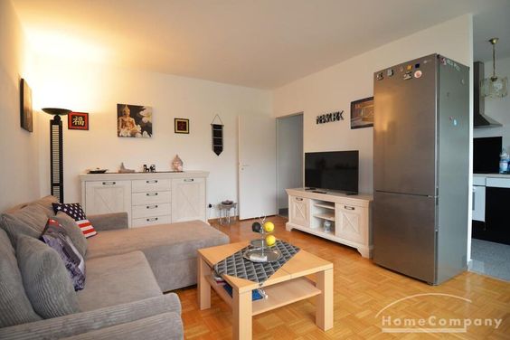 Renovierte, modern möblierte 2-Zimmer-Wohnung mit Balkon in Wilmersdorf, Berlin