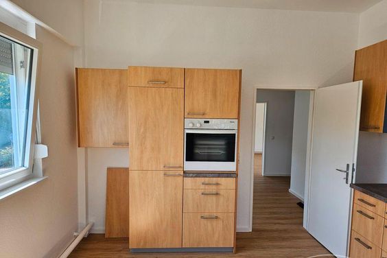 Fechenheim (8071223) Wohnung mit 3 separaten Schlafzimmern, ideal zur Anmietung von Firmen