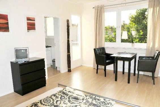 Schöne 1 Zimmer Wohnung mit Balkon in Berlin Wilmersdorf