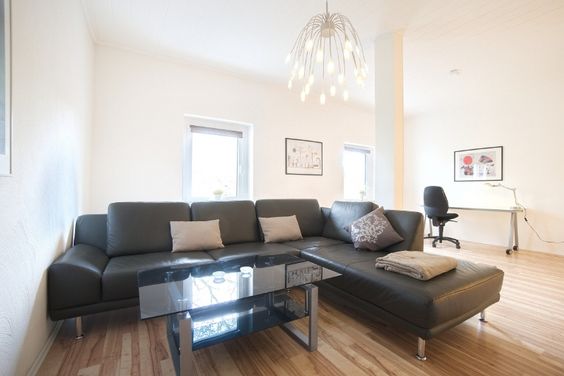 Bright, modern and comfortably furnished apartment in a quiet location near tram route