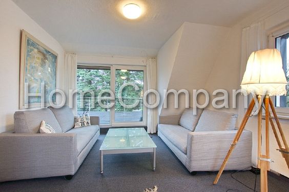 Move in and feel straight at home! Bright apartment with wonderful roof terrace and internet access; great location!