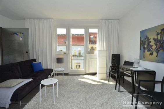 Schöne 1-Zimmer-Wohnung mit Südbalkon in Berlin Schöneberg, möbliert