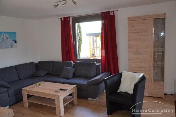 2 Zi. Whg. möbliert, EG , sanierte Wohnung mit großer Terrasse.