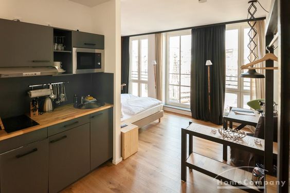 Möbliert 1-Zimmer Apartment mit Balkon in Dresden-City Altstadt