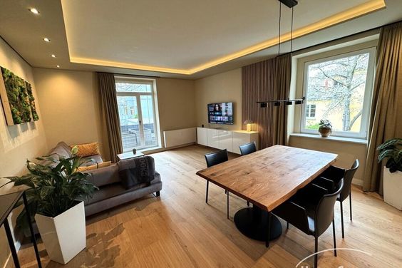 NEU – LUXUS APARTMENT MIT BALKON IN DRESDEN-GRUNA NÄHE GROSSER GARTEN / 2 PERSONEN